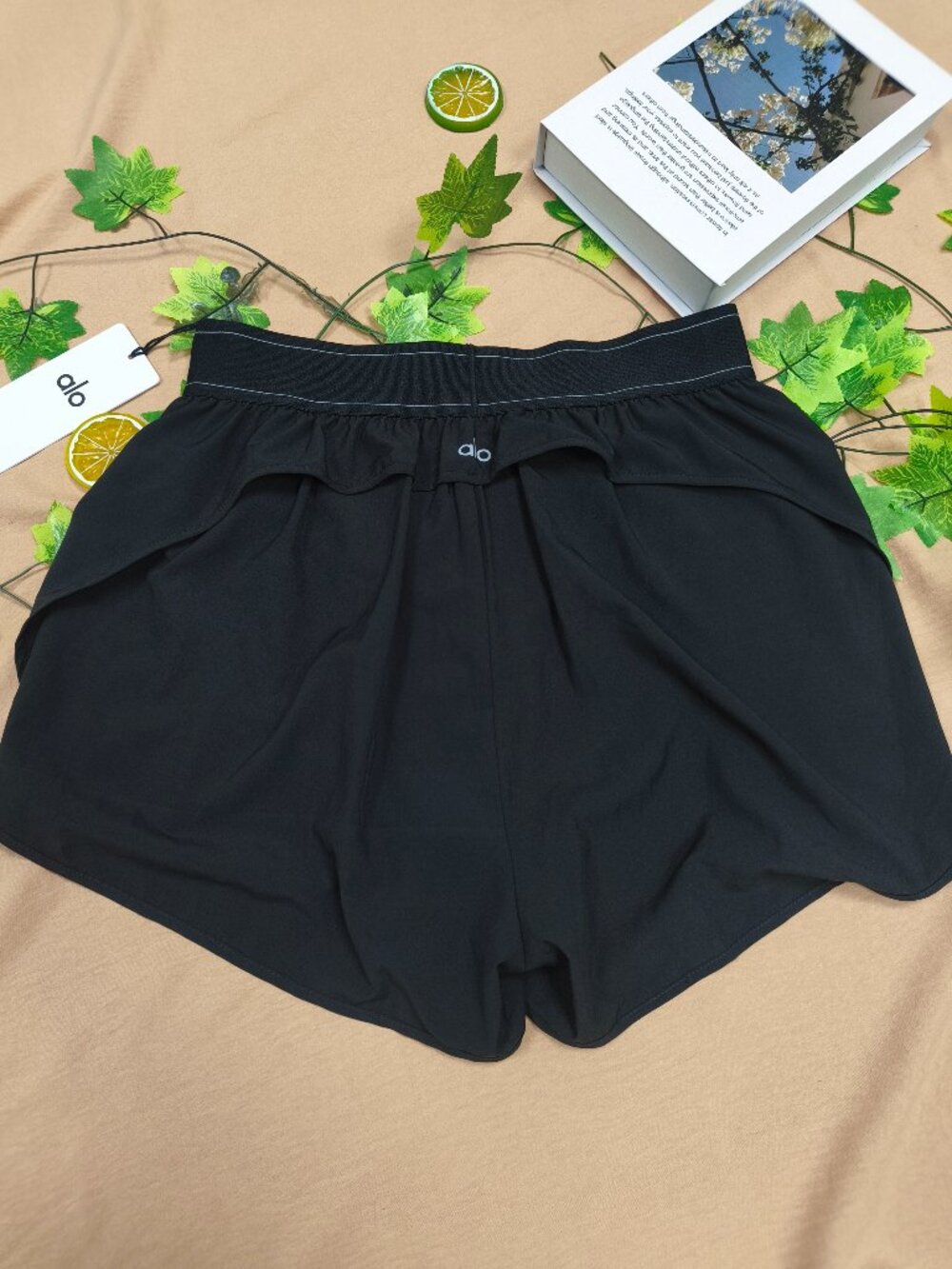 Alo Yoga Black Athletic Short with Pockets💐Tennis, Fitness, Pilates, Daily😉 - Picture 3 of 7